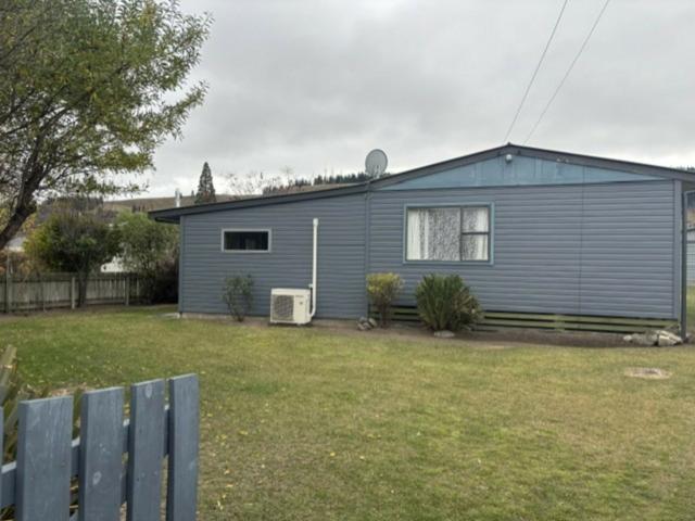 FULLY FURNISHED 3 BEDROOM HOME