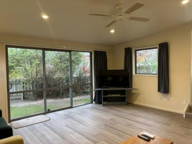 FULLY FURNISHED 3 BEDROOM HOME