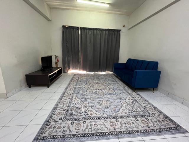 fully furnished 3 bedroom 2 bathroom 7bedded BRUNSFIELD APT SHAH ALAM