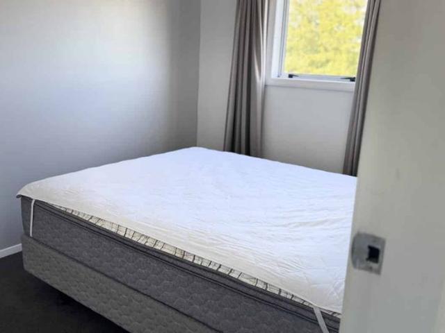 Fully furnished 3 bedroom 2 bathroom home