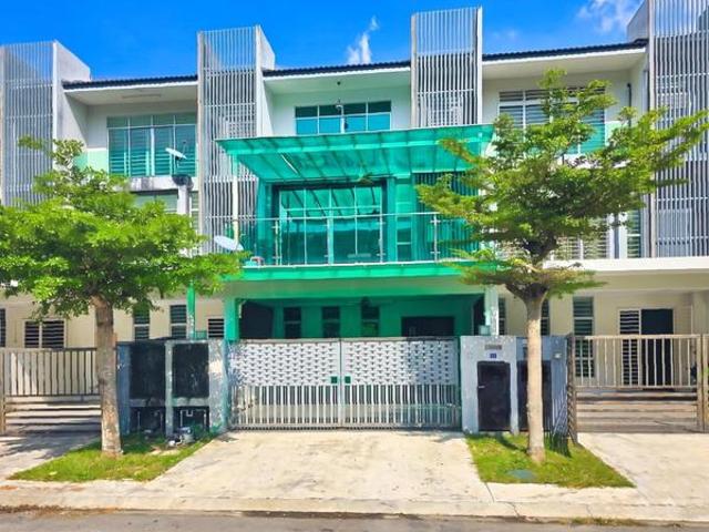 FULLY FURNISHED 3 Storey Terrace Bangi Avenue Kajang