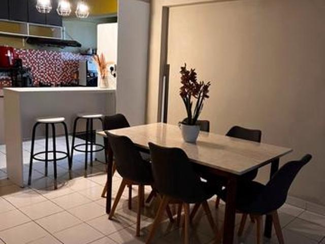 Fully Furnished 3Bedroom Condo Pool View Sentul Utama