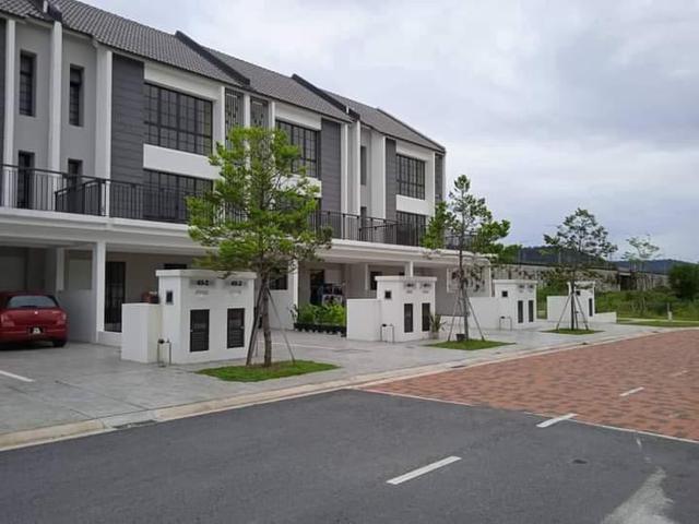 FULLY FURNISHED 3R3B Near KLIA XMUM Monet Garden Sepang
