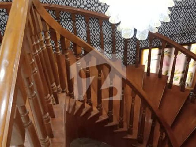 Fully Furnished 1000 Yards Bungalow For Rent