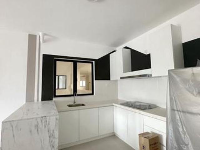 Fully Furnished 1000 Sqft 3R2B Huni Residence Setia Alam