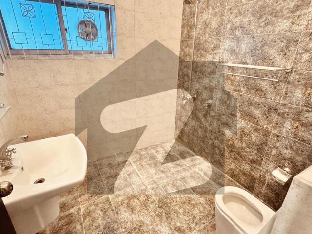 Fully Furnished 15 Bedrooms Triple Story House Available For Rent, F 7