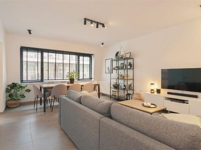FULLY FURNISHED 1 BEDROOM APARTMENT IN ANTWERP CITY!