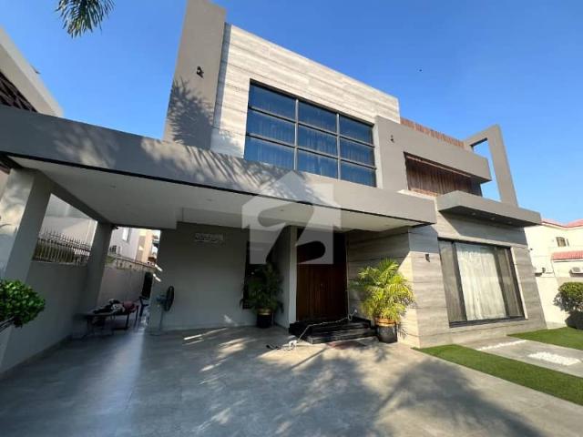 Fully Furnished 1 Kanal Slightly Used House For Sale In DHA Phase 5 Prime Location With SQ In Basement