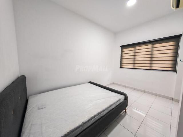 Fully furnished 2+1 bedrooms in Residensi Lili, Nilai