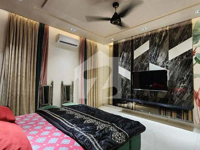 Fully furnished 2,000 sq ft 4 bedroom apartment for rent front entrance