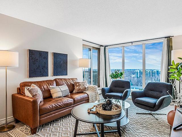 Fully Furnished 2 Bed / 2 Bath Condo Uofa, Whyte Ave, Hospital