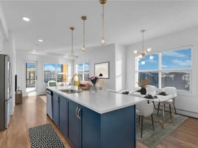 Fully Furnished 2 Bed 2 Bath Corner Apartment, storage &2 heated parking
