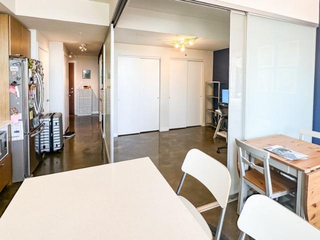 Fully Furnished 2 Bed Condo | Central Vancouver | Gym | Pets Ok