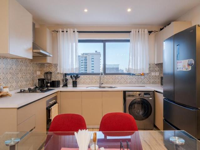 Fully Furnished 2 Bedroom, Master En Suite Apartment for Rent