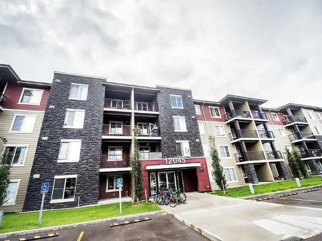 FULLY FURNISHED, 2 BEDROOM + DEN, 2 BATHROOM SOUTH EDMONTON CONDO W PARKING