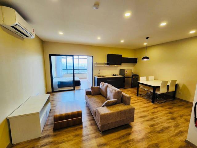 Fully furnished 2 car parksdirect next to lif