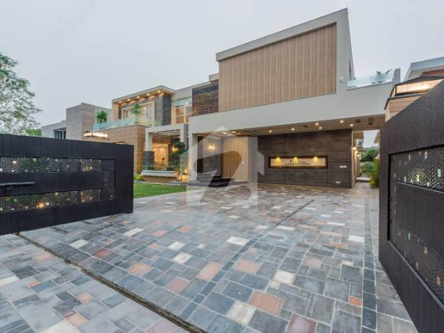 Fully Furnished 2 Kanal Brand New Owner Needy Modern House For Sale