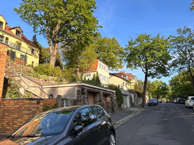 Fully furnished 2 room apartment, 20m² terrace, view, garage