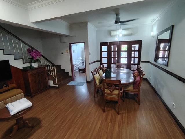 Fully Furnished 2 Storey House at Seksyen 13 Shah Alam