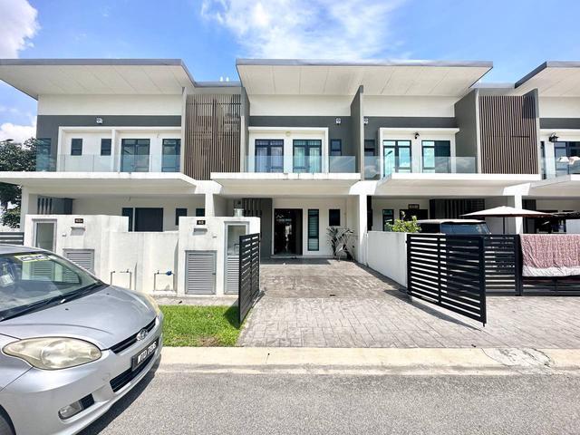 FULLY FURNISHED 2 Storey Linkhouse OnePark Melwood Semenyih