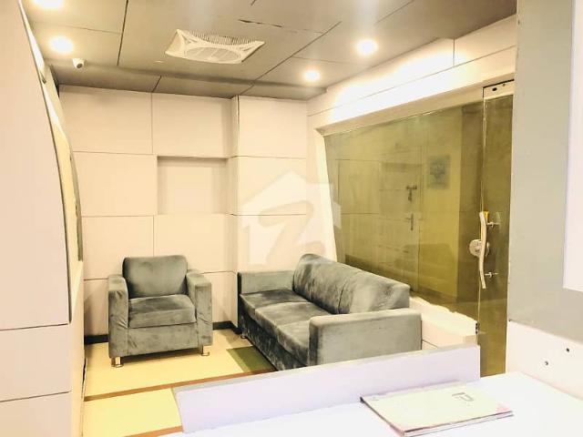 Fully furnished 3100 square feet office floo for rent shahrah e faisal karachi