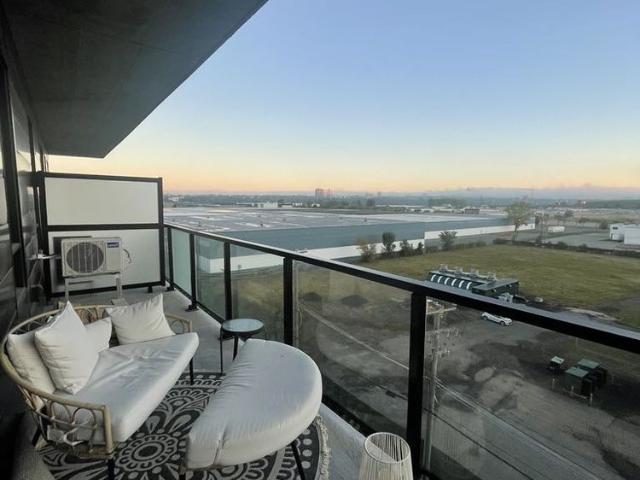 FULLY FURNISHED 4 1/2 Apartment For Rent