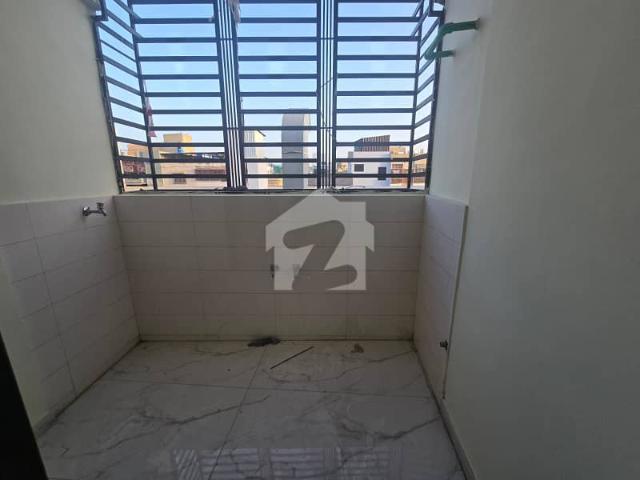 Fully furnished 4 bed dd flat available
