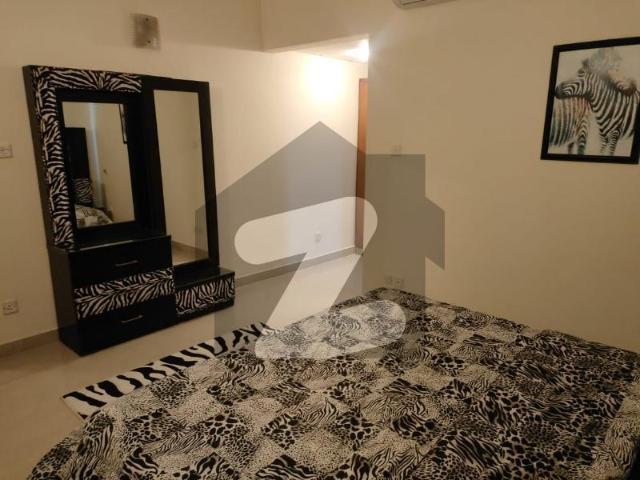 Fully furnished 4 bedroom luxury apartment for rent in creek vista dha phase 8