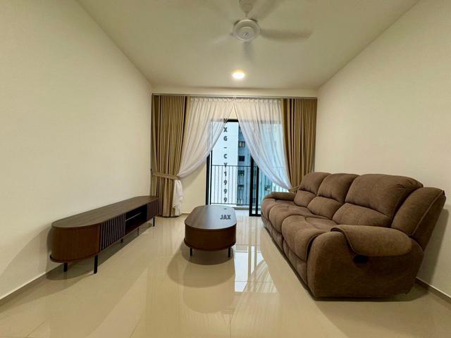 Fully Furnished 900Sqft 3R2B Hana Residence Corner Unit Setia Alam