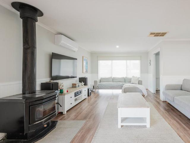 Fully Furnished Coastal Retreat with Outdoor Entertaining