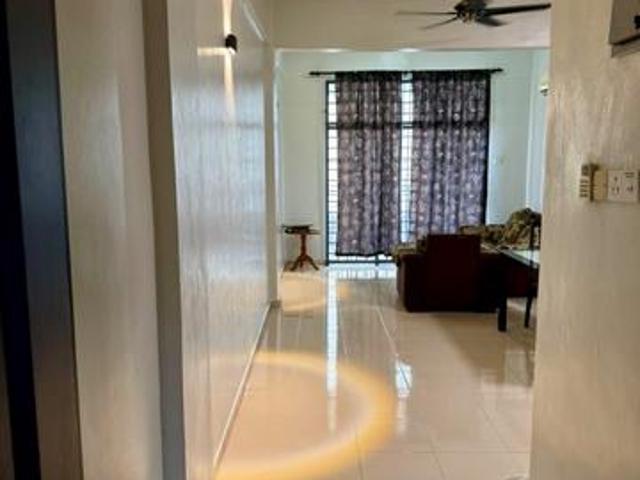 Fully Furnished Condo 900