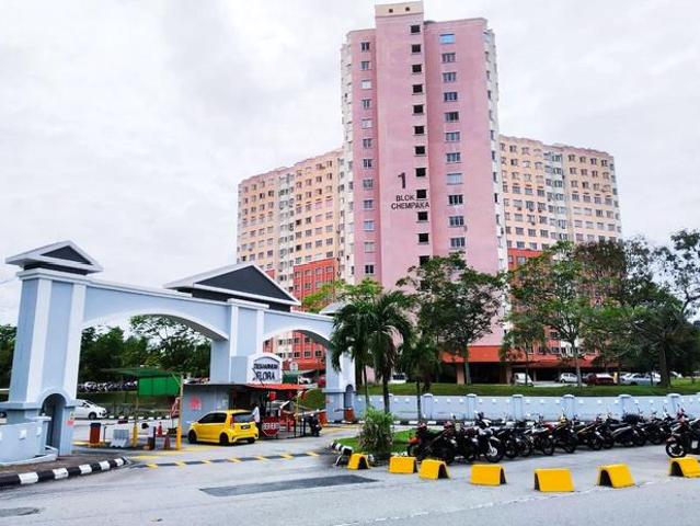 FULLY FURNISHED CORNER Desaminium Flora Apartment Seri Kembangan