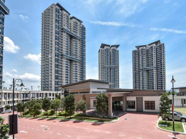 Fully furnished Corner unit Sky Condo near IOI Mall Puchong for rent