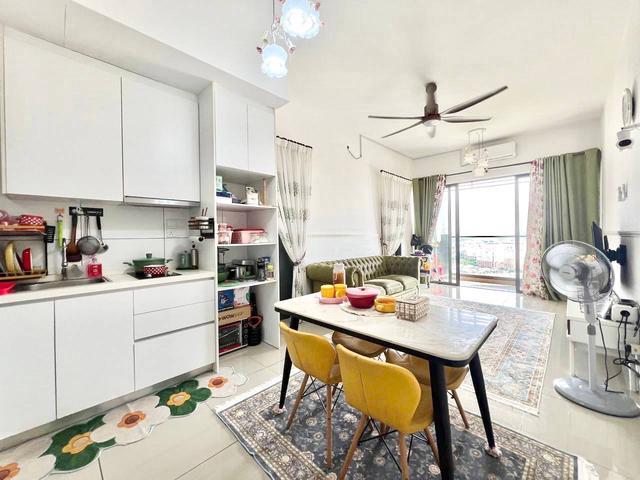 FULLY FURNISHED Aera Residence Sunway PJS5 Petaling Jaya FOR SALE