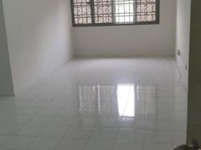 Fully furnished Apt Rosevilla tmn putri kulai johor