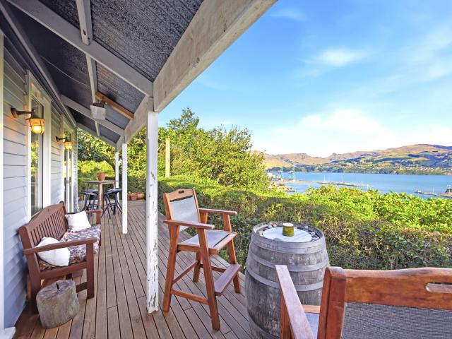 FULLY FURNISHED BEAUTIFUL RESTORED VILLA WITH STUNNING WATER VIEWS!