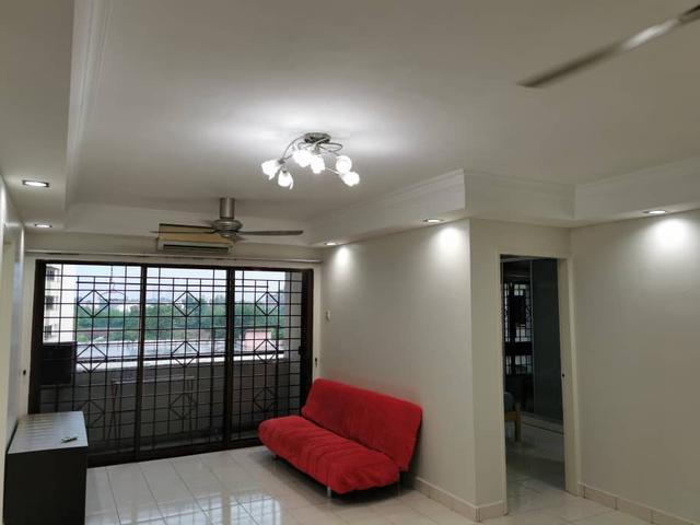 Fully furnished Block A pool view 1 parking10 mins walk to MRT surian