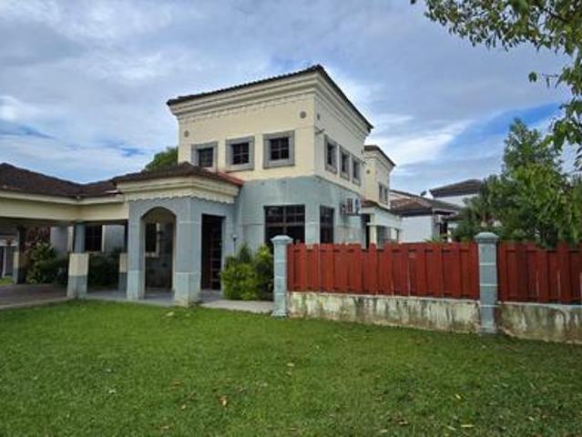 Fully Furnished Bungalow With Pool