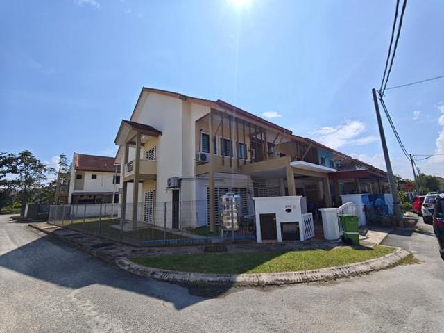Fully furnished double storey cornerlot bandar putra near bandar