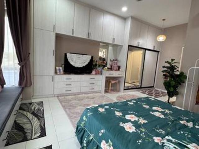 Fully Furnished Double Storey End Lot For Rent at Graham Garden