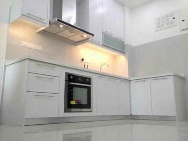 FULLY FURNISHED Desa Green Apartment near KTM MIDVELLY
