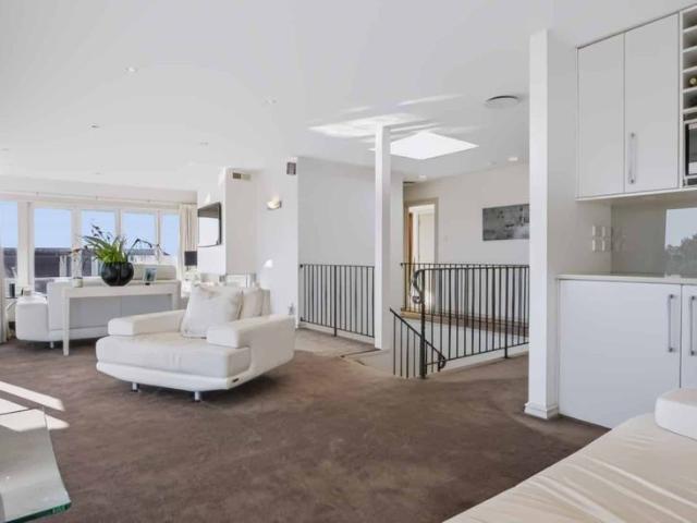 Fully Furnished Executive Residence