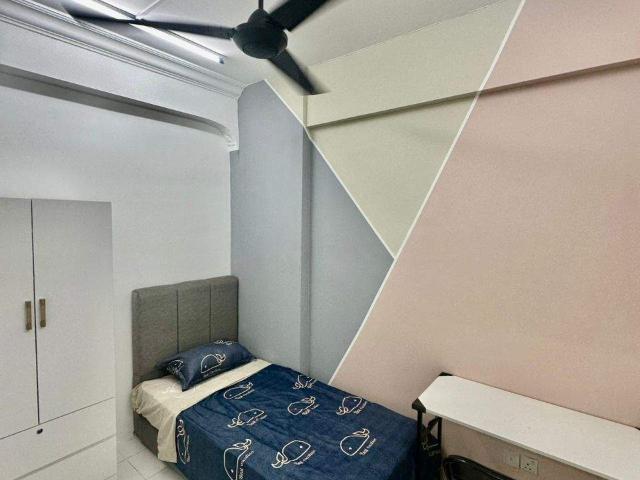 Fully furnished Fortune Avenue room for rent. walking distance to MRT & AEON Shopping Mall