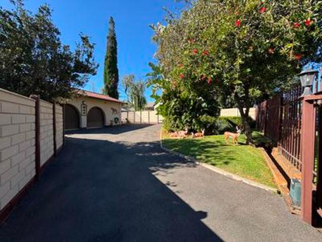 fully furnished family home with ext.