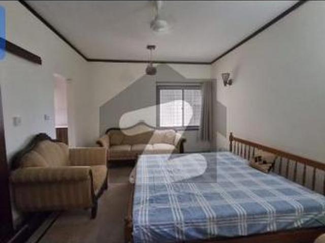 Fully Furnished Flat 1 Bedroom Kichan Separate Gate Badar Commercial Area