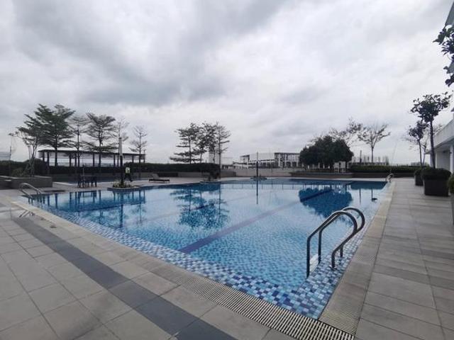 Fully Furnished KU Suites Condo Kemuning Utama