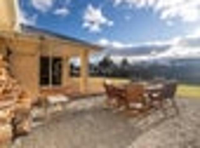 Fully Furnished Holiday Living