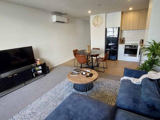 Fully Furnished Inner City Living