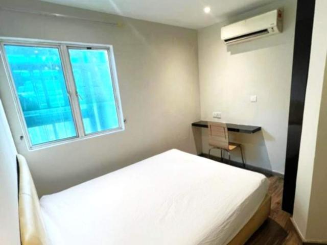 ‼️ Fully Furnished ‼️Jln Pahang Room to rent with Private Bathroom @6 mins walk to Hospital Kuala Lumpur & MRT HKL