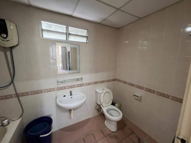 Fully furnished of Putra Place near Queensbay Mall